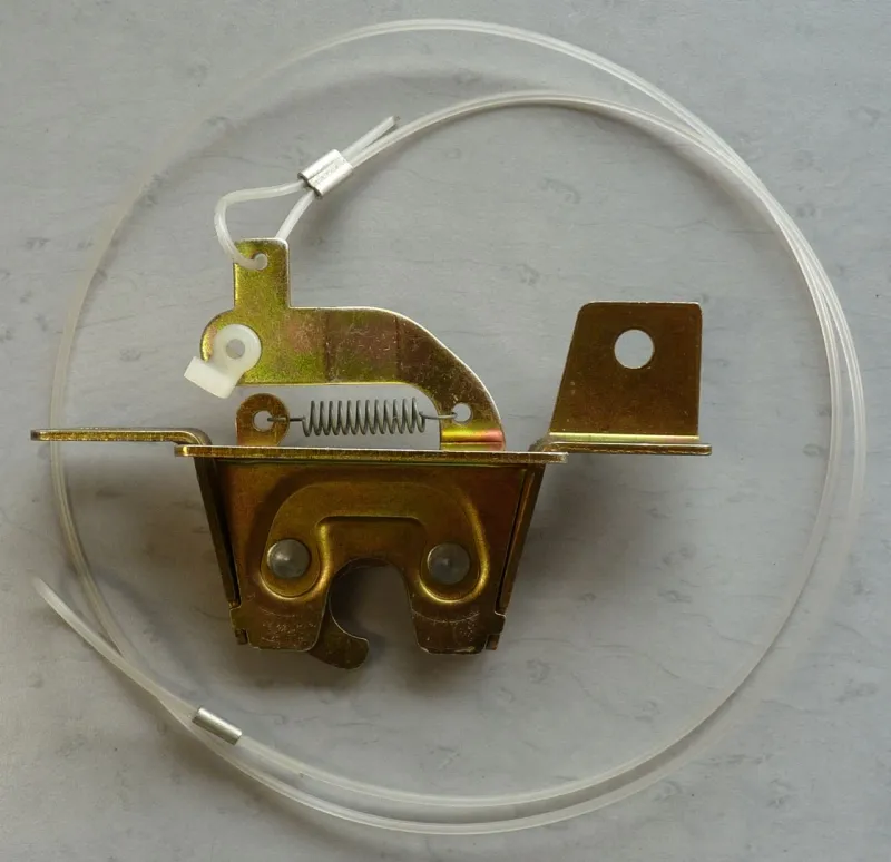 Serrure capote droite Spider 916 (95-06) méchanique avec câble de de secours